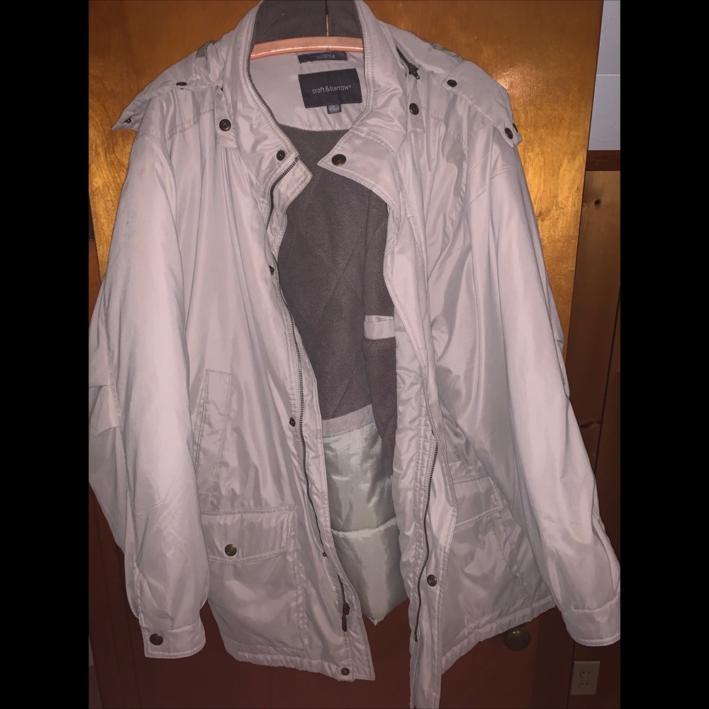 Men’s Size Large Croft&Barrow Hooded winter coat.